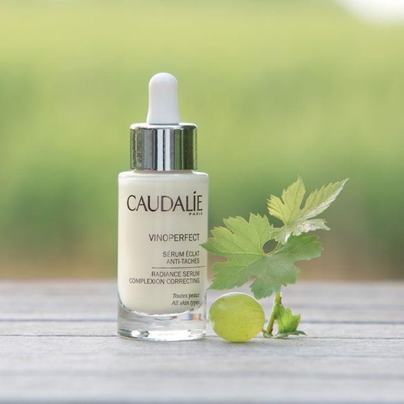 Caudalie Other - NIB!! Caudalie VINOPERFECT Radiance Serum - 30mL